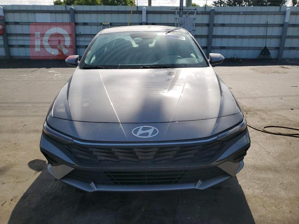 هیۆندای ئەلەنترا